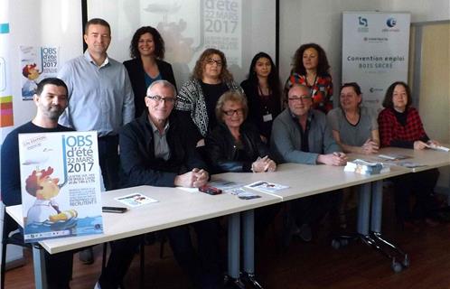 De gauche à droite, Makki Boutekka, Philippe Zittel, Denise Richard, Francis Ferrier, Eliane Belli et Isabelle Renier. Derrière, les équipes qui accompagneront les canditats