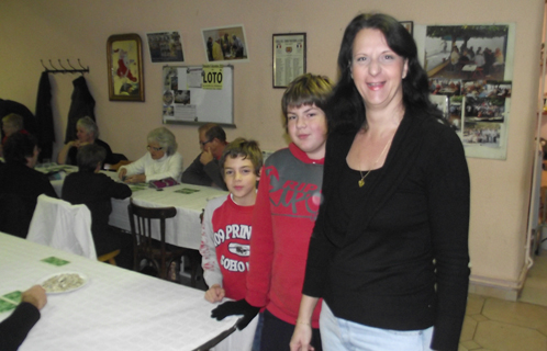 Béatrice Lemoine avec ses enfants.