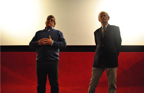 Hervé Brenac et Jacques Menu (de gauche à droite), respectivement les présidents du club Rotary Sanary, Bandol, Ollioules et du Cap Sicié. Ils expliquent l'action "Espoir en tête".