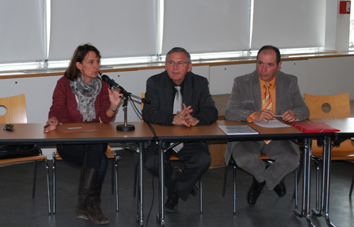 De gauche à droite Raphaële Leguen, 1ère adjointe à la Seyne sur Mer, Gilles Vincent, maire de Saint Mandrier et président de la commission environnement de TPM, Hervé Fabre, conseiller municipal à Six Fours et membre de la commission environnement.