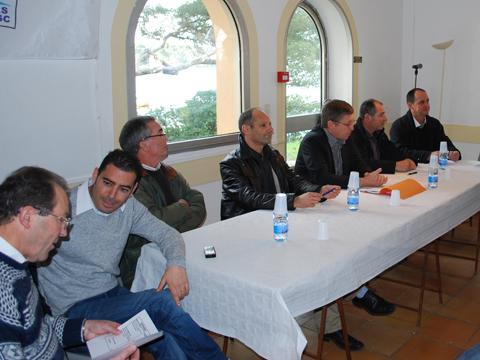 De gauche à droite : Monsieur Canadell (Trésorier Appb), monsieur Chihaï (Capitaine du port), monsieur Caillet (3ème adjoint au Maire), monsieur Mulé (1er adjoint), monsieur Vimfles (Président Appb), messieurs Fabre et Mercheyer (Conseillers municipaux).