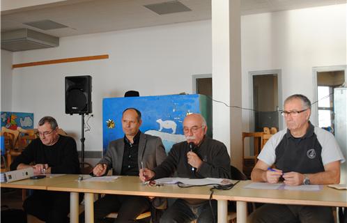 De gauche à droite: Alban Kerhervé, trésorier, Joseph Mulé, premier adjoint, Camille Gibelin, président, Yves Plainguier, responsable des activités nautiques
