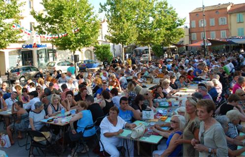 Succès du loto en plein air mis en place par le comité des fêtes.