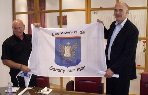 Ferdinand Bernhard et Christian Bénet. La municipalité a offert ses pavillons aux pointus