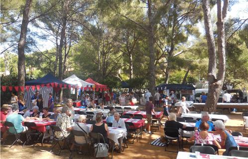 Une fête bleu, blanc, rouge.