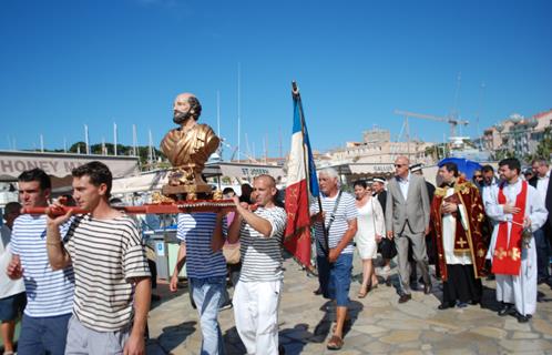 Défilé pour la fête de la Saint Pierre à Sanary.