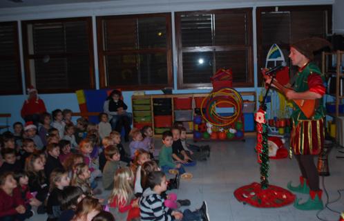 Un spectacle pour les élèves de l'école maternelle de Portissol.