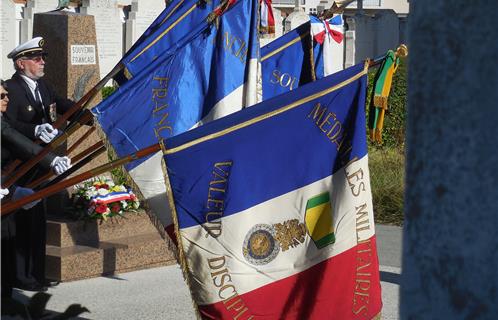 Porte-drapeaux des Pupilles de la Nation, des Anciens Marins, de l’UNC, des Médaillés militaires, du Souvenir français...