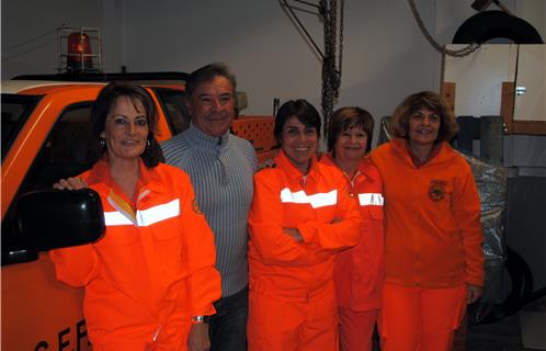 Guy Berjot, le président délégué du CCFF, entouré des quatre seules femmes bénévoles du CCFF de Six-Fours