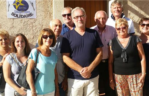 L'équipe de l'Etoile bandolaise et les bénévoles de l'Etoile solidaire.