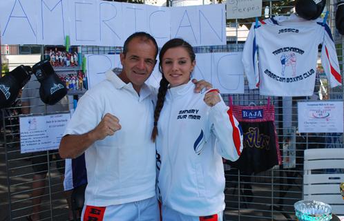 Pierre Schneider et Clara Lanuzel lors du forum des associations à Sanary.