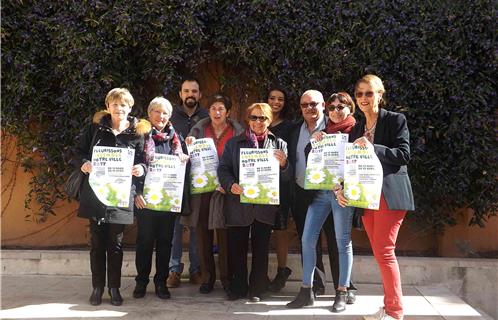 En partant de la droite, Denise Reverdito adjointe Espaces verts, Danielle Dimo-Lopez-Perez, adjointe quartier Ouest, Roger Tirion, responsable  Démocratie locale, Nicole Lanata, Jacqueline Ponti et Marie-Andrée Badano, membres du jury, Christiane Jambou, adjointe quartier Nord. Derrière, Samia Belkamsa, service Vie des quartiers et Guilhem Bresson, responsable du service Espace verts.