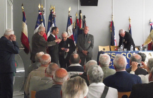 Remise de la médaille de la ville pour Laurent Bosq désormais président d'honneur. 