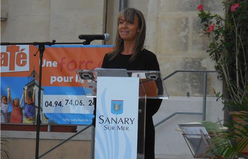 La première adjointe Patricia Aubert a lu des poèmes d'Henri Flotte.