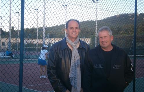 André Mercheyer, adjoint aux sports de la ville de Six-Fours, et le président du club, Philippe Régnier.