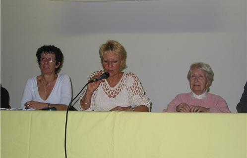 A droite: Jackie Janssens. (Photo d'archives-2010 avec à gauche J.Torregrosa et au milieu l'actuel présidente E.Jacquoudet)