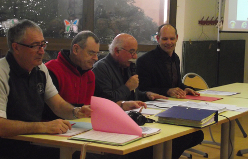 Camille Gibelin, entouré du premier adjoint Joseph Mulé ainsi que dAlban Kerhervé et Yves Plainguier.