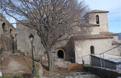 Les travaux se poursuivent à la Collégiale Saint Pierre