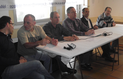 L'association des plaisanciers du port du Brusc a tenu son assemblée générale samedi à la maison du patrimoine en présence de Joseph Mulé, Hervé Fabre et Kamel Chihaï.