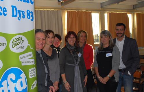 Mesdames Decitre et Carré de DFD83 avec les professionnels qui sont intervenus au collège Reynier. 