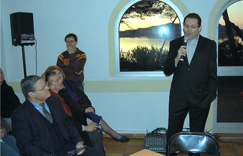 Erik Tamburi lors de sa première réunion publique à la Maison du Patrimoine