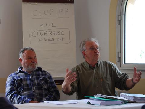 Jacques Savelli (à droite) et Jean-Louis Fieve sont les élus du Comité Local des Usagers Permanents des Installations Portuaires de Plaisance du port du Brusc (CLUPIPP).