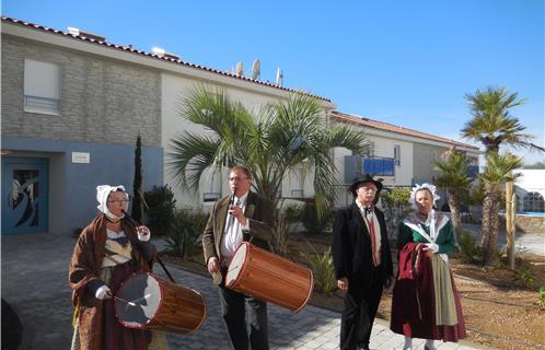 Le groupe musical provençal d’Ollioules Lei Flour.