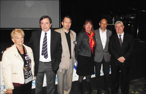 De g à d: Joëlle Corneille (Kiwanis), Jean-Sébastien Vialatte (député-maire), Jean-Marc Bonifay (APACA), Monica Zilbovicius, Joseph Mulé (conseiller général) et Philippe Vitel (député).