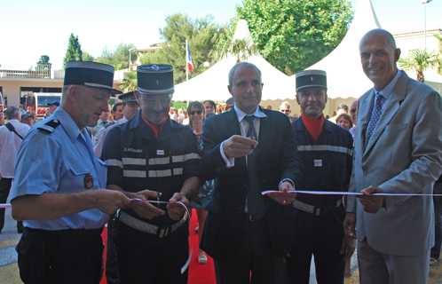 Inauguration du centre de secours. Sur la photo de g à d: le colonel Eric Martin, le lieutenant Daniel Antomarchi, le préfet du Var Paul Mourier, le colonel Jacques Baudot et le maire de Sanary Ferdinand Bernhard.