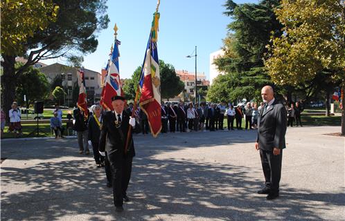 Entrée des porte drapeaux