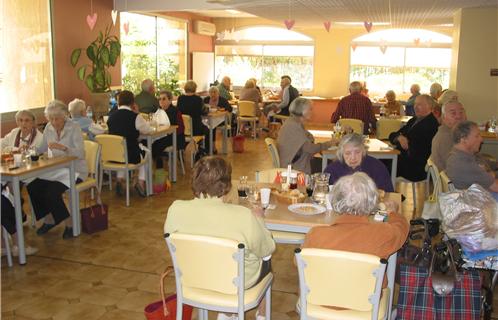 Quatre-vingt dix repas améliorés ont étés servis pour la journée portes- ouvertes de la résidence Farault