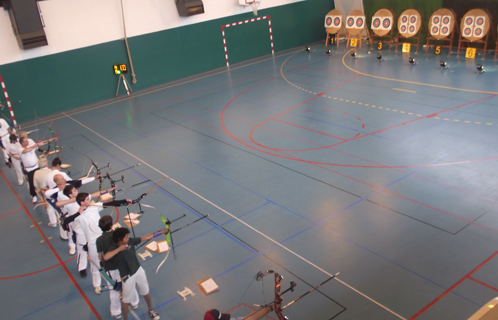 Championnat départemental de tir à l'arc en salle au gymnase Perpès.