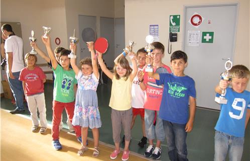 Les joueurs de l'école des Lônes avec leurs récompenses