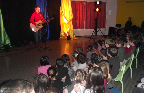 Gilles Diss était vendredi à l'école Saint Jean.