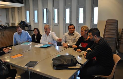 Le maire de la Seyne Marc Vuillemot entouré de sa majorité. De gauche à droite : Pierre Poupeney, Marie Viazzi, Anthony Civettini, Denise Reverdito et Makki Boutekka.