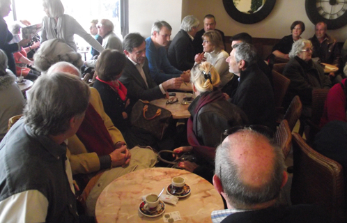 La rencontre avec le député s'est déroulé dans un café à Sanary.