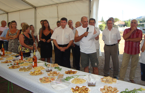 Jean-Luc Maille lança les festivités en compagnie des élus.