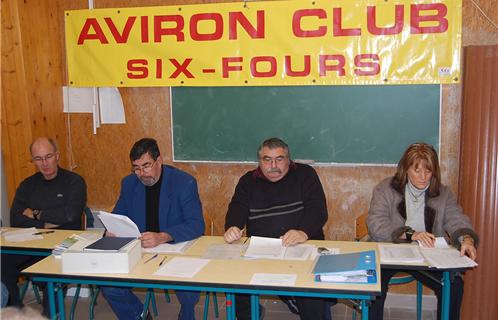 Le bureau avec, de gauche à droite, Gil Borgogno, Paul Leconte, Gérard Constantini et Muriel Leconte.  