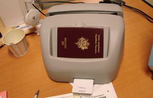 Scanner de la puce du passeport
