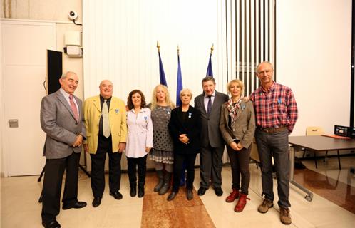 Les récipiendaires aux côtés de Robert Bénéventi et de Robert Teyssier