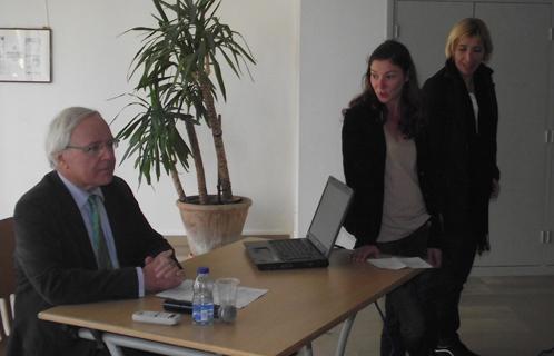 Claude Massu, invité prestigieux de la médiathèque avec Ariane Céris et Sandrine de Maria.