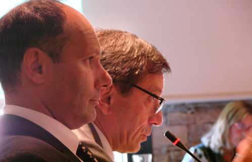 Joseph Mulé et Jean Sébastien Vialatte lors du conseil municipal du 17 septembre 2009.