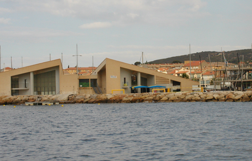 Le Centre loisirs jeunesse de la police nationale sur Bandol est définitivement fermé.