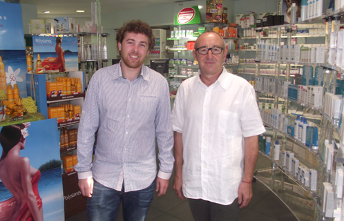 Jean-Michel et Martin Blanchard sont à la tête de la pharmacie du Pont du Brusc depuis lundi.