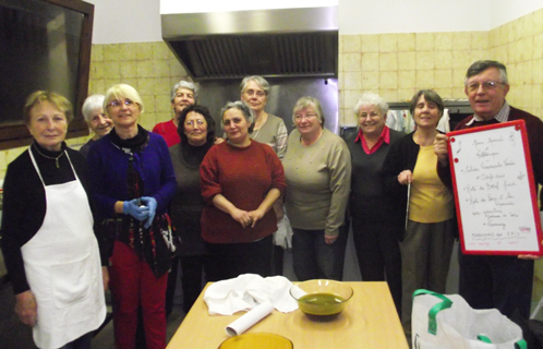 Dans les coulisses de ce repas provençal en compagnie de ces dames et de Claude Signoret.