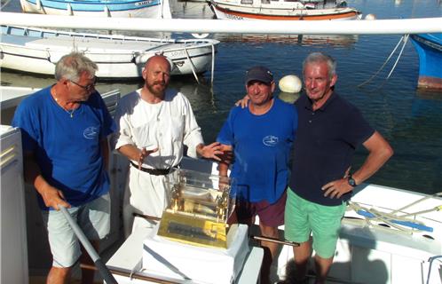 Les reliques de Marie Madeleine sont arrivés au port du Brusc sur un pointu de Lou Capian. 