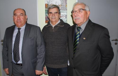 De g à d: L'élu Roger Carpentier, José Orsi (comité d'entente et FNACA), et Charles Caminita (FNACA).