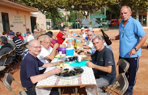 Le Boulo-sport profite encore des derniers rayons de soleil.