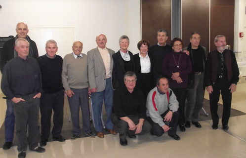 Raymond Canolle, Ferdinand Bernhard et Robert Porcu avec les membres actifs du Cercle.