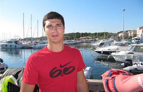 Nans Petetin, Champion de France 2010 de wake board, sera tout l'été à la plage de la Coudoulière